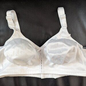 Bali Unpadded Bra Wireless 38D